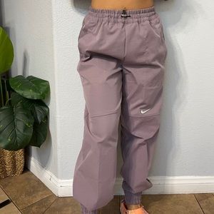 NWT Nike Women Swoosh High Rise Woven Jogger Activewear Purple